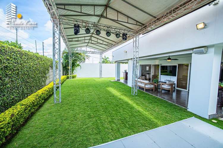  Casa Moderna en Venta en Las Colinas  - LL - Imagen 16