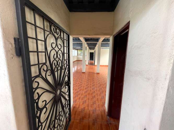 AC-EDIFICIO COMERCIAL EN VENTA DE 4 NIVELES EN BARRIO LA FUENTE, MANAGUA - Imagen 18