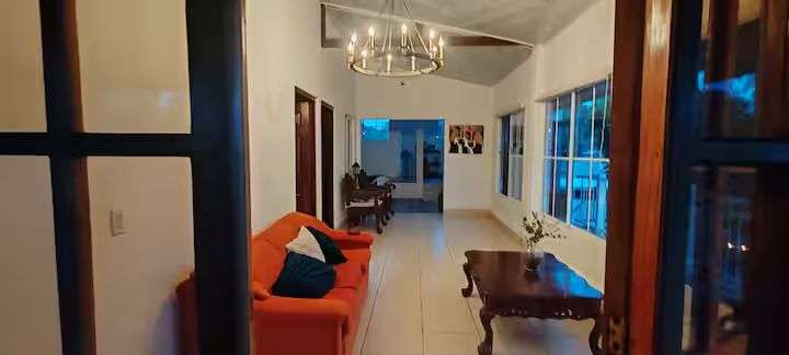 Exclusiva 5ta de lujo en La Concepción, 600 mts de construcción, 300 de jardín, amueblada, seguridad gratis y agua 24/7.