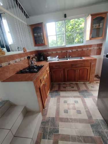 Exclusiva 5ta de lujo en La Concepción, 600 mts de construcción, 300 de jardín, amueblada, seguridad gratis y agua 24/7.