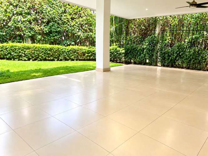 KC- ¡GANGA! Residencia esquinera en venta en Altos de Santo Domingo - Imagen 2