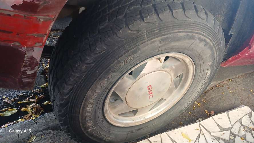 Familiar Y Fuerte Blazer 2000, Motor y caja al 100, detalles esteticos, prrecio negociable en persona, mas informacion 8