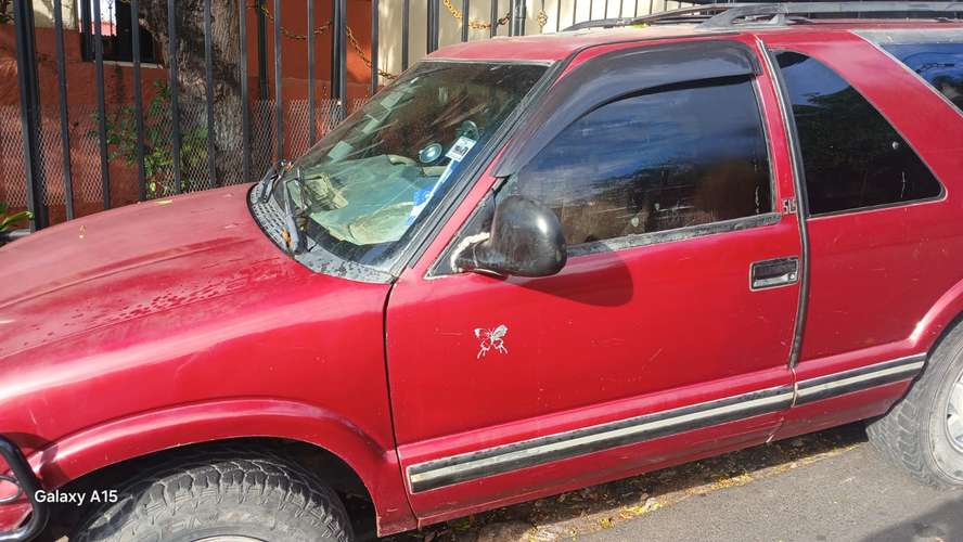 Familiar Y Fuerte Blazer 2000, Motor y caja al 100, detalles esteticos, prrecio negociable en persona, mas informacion 8