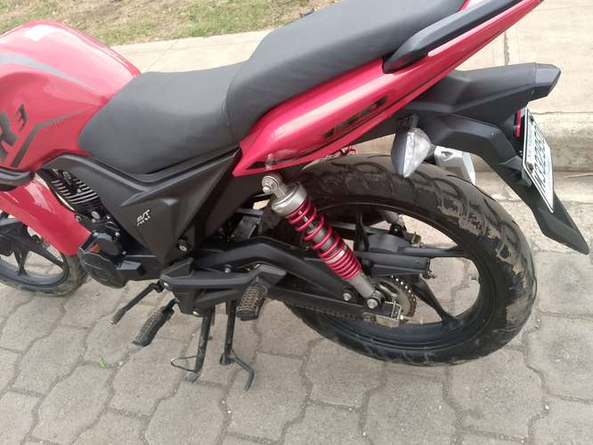 Vendo moto AKT Evo r3 año 2025  - Imagen 3