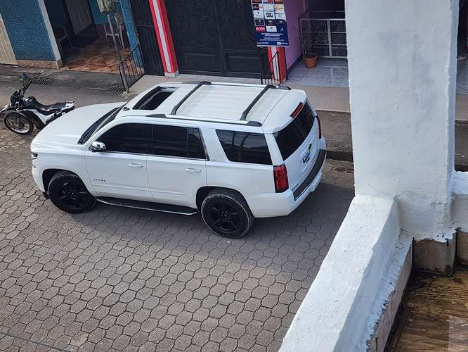 Chevrolet Tahoe - Imagen 4