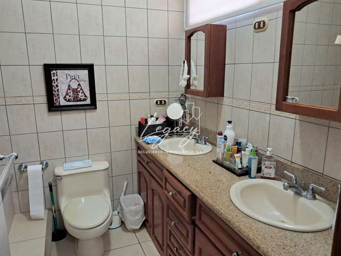 LLD-En Venta Casa en Zona Residencial de Veracruz!@ - Imagen 2