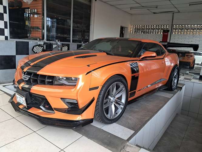 Vendo precio misil camaro v8 en excelentes condiciones difícil de encontrar otro en su estado kilometraje bajo.