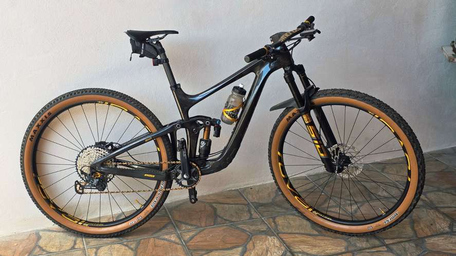 Giant Reign doble suspensión Full Carbono Talla S/M