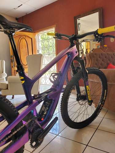 Cannondale Jekyll Carbono Doble Suspensión Dunhill y Enduro Talla L