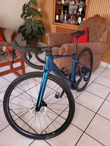 Giant Defy Advanced E+ Carbono Con asistencia eléctrica 