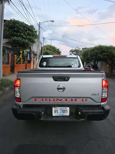 Vendo Nissan NP 300 2022  - Imagen 2