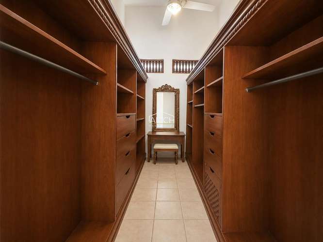 AM-Hermosa Casa en Venta en Santo Domingo - Imagen 20