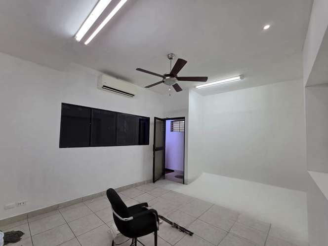 OA- Oficina en renta en Colonia Centroamérica | 35 m² – US$700 todo incluido