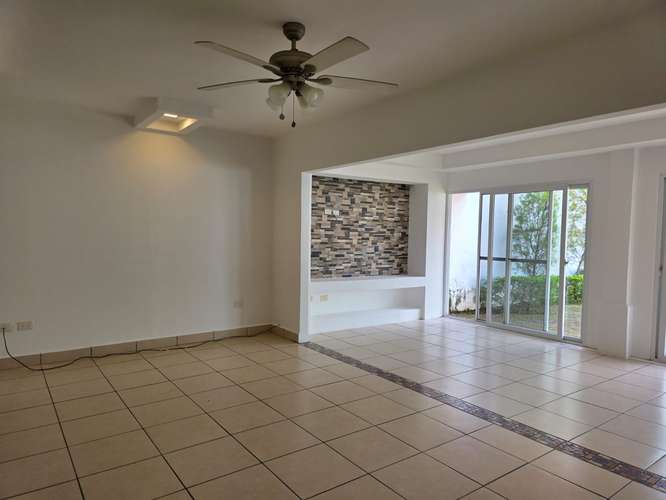 FH | Casa en Renta | Condominio en Las Colinas - Imagen 8