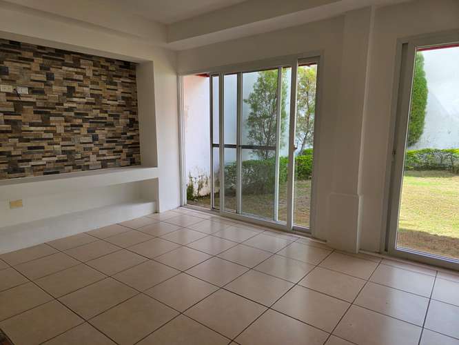 FH | Casa en Renta | Condominio en Las Colinas - Imagen 7