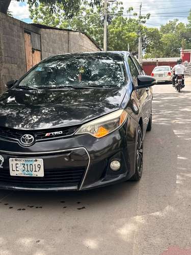 vehiculo toyota corolla año 2016