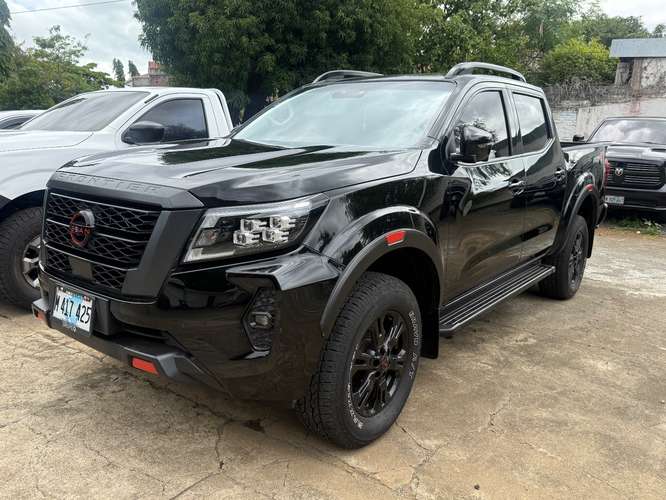 NISSAN NP300 FRONTIER PRO 4X AÑO 2025 - Imagen 2