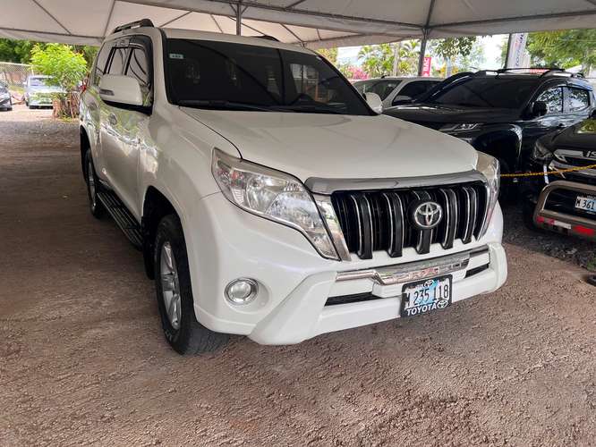 TOYOTA LAND CRUISER PRADO TXL AÑO 2015