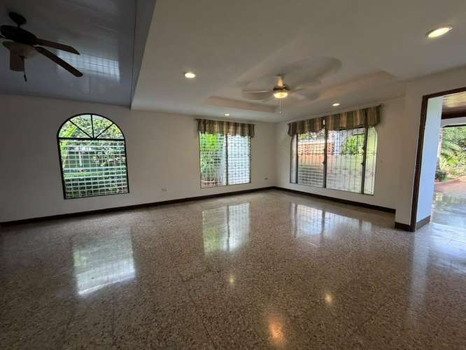  CASA EN RENTA EN REPARTO SAN JUAN,MANAGUA | US$1,500/MES | AGENDA TU VISITA - Imagen 11