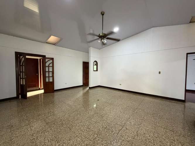  CASA EN RENTA EN REPARTO SAN JUAN,MANAGUA | US$1,500/MES | AGENDA TU VISITA - Imagen 10
