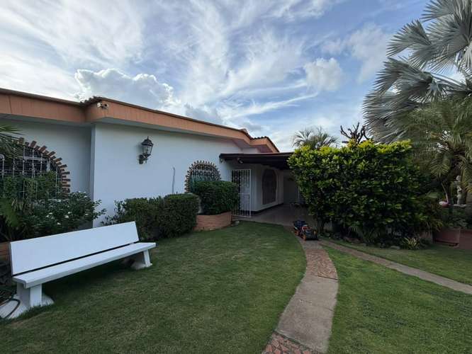  CASA EN RENTA EN REPARTO SAN JUAN,MANAGUA | US$1,500/MES | AGENDA TU VISITA