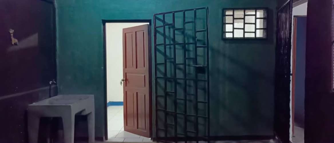 Propiedad en venta con cuarto independiente, excelente para renta en Anexo a los Jardines de Veracruz