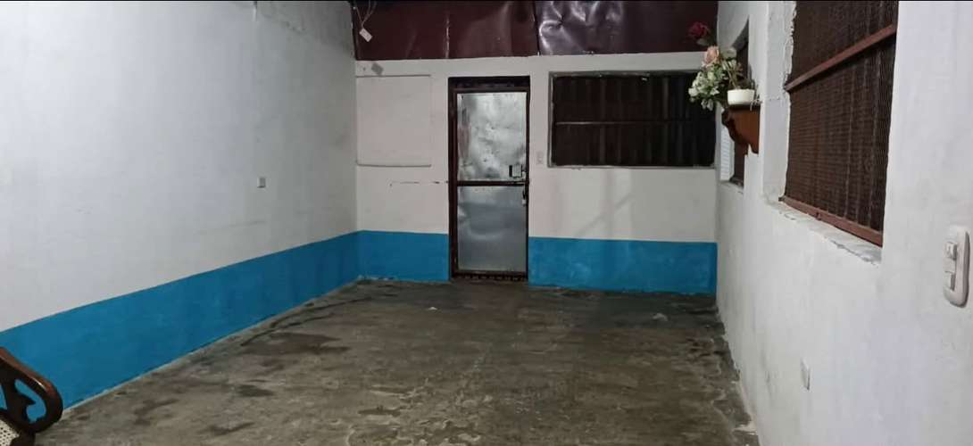 Propiedad en venta con cuarto independiente, excelente para renta en Anexo a los Jardines de Veracruz