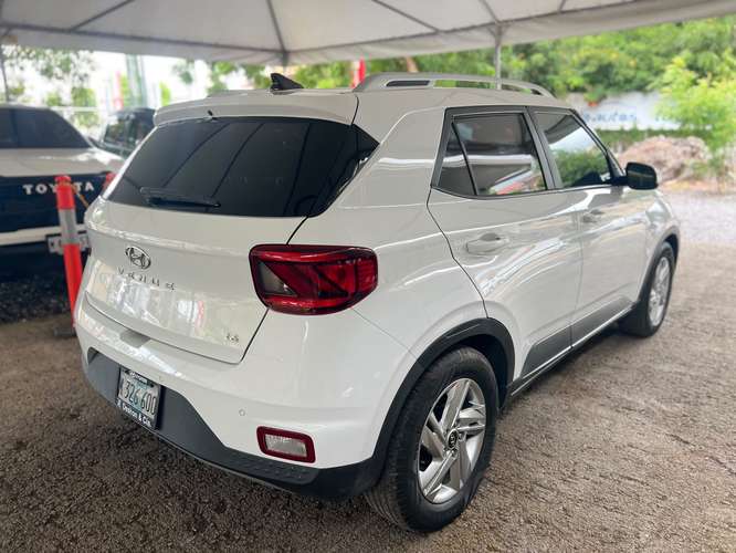 HYUNDAI VENUE AÑO 2021 - Imagen 2