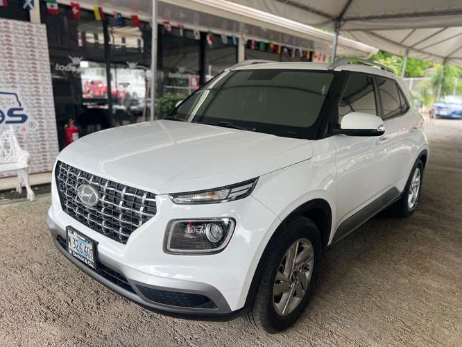 HYUNDAI VENUE AÑO 2021