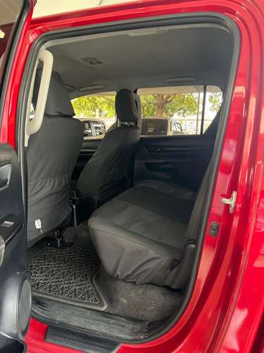 TOYOTA HILUX AÑO 2023 - Imagen 6
