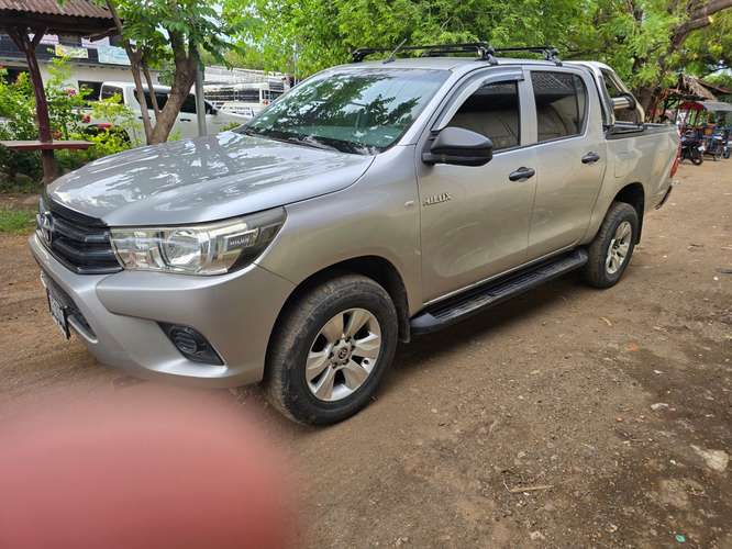 TOYOTA HILUX 2.5 4X4 