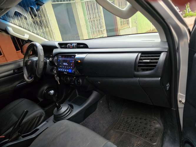 TOYOTA HILUX 2.5 4X4  - Imagen 5
