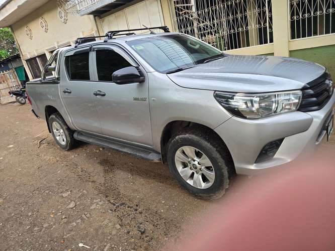 TOYOTA HILUX 2.5 4X4  - Imagen 2