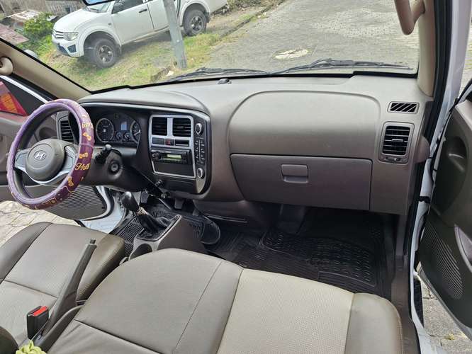 Vendo lindo y original camion hinday h100 con cajon