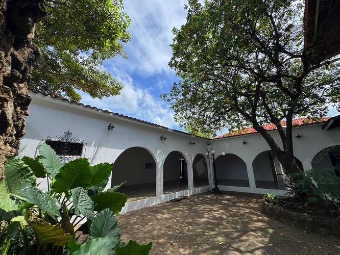 Prime Residential   Commercial Property on Avenida Debayle 5 Bedrooms, Le n, Nicaragua - Imagen 20