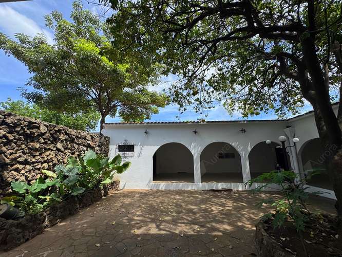 Prime Residential   Commercial Property on Avenida Debayle 5 Bedrooms, Le n, Nicaragua - Imagen 19