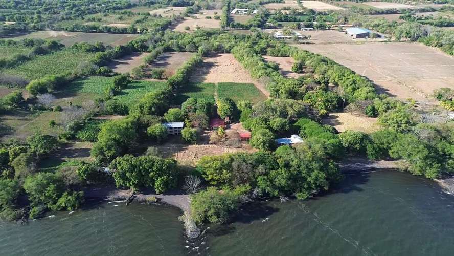 Lakeside Retreat   Multi Unit Property - Imagen 3