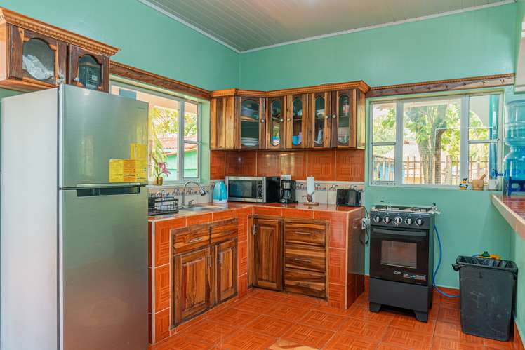 Oceanfront Home for Sale in Playa Masachapa, Nicaragua - Imagen 12
