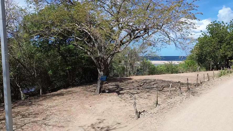 Unique Lot Near the Sand