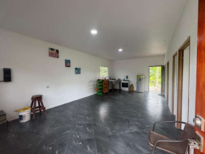 Peaceful Country Living on 2.5 Acres - Imagen 5
