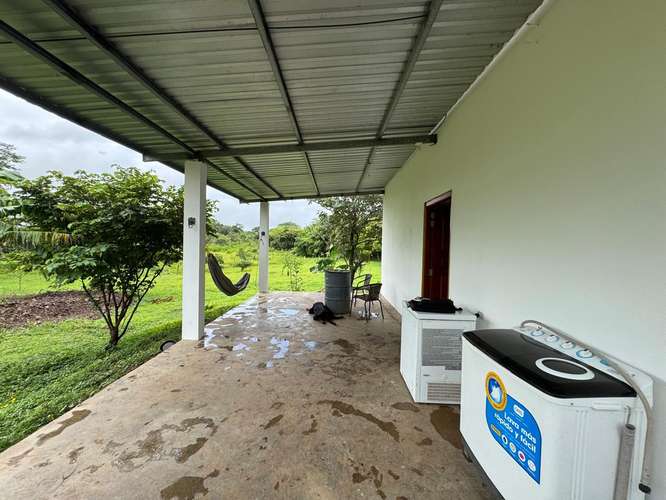 Peaceful Country Living on 2.5 Acres - Imagen 10