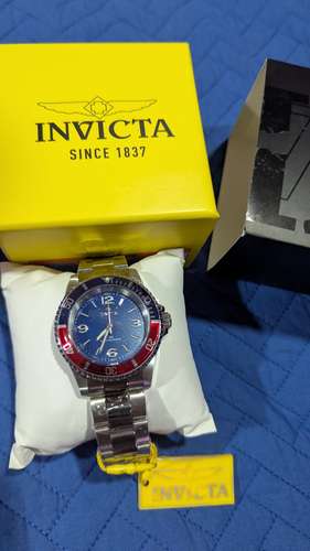 Reloj Invicta para caballero 