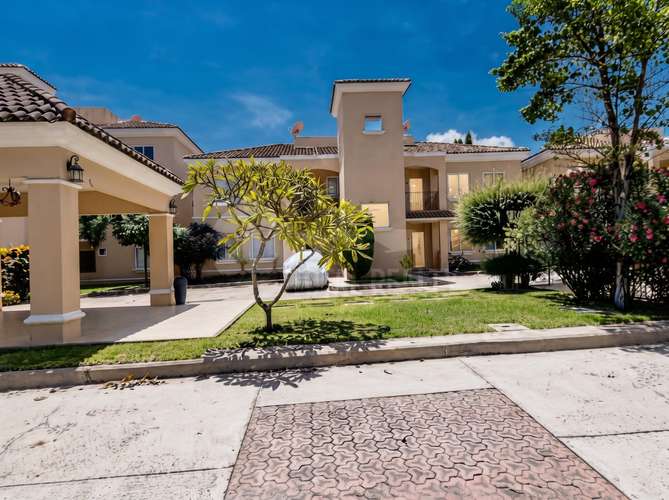 Apartment for rent in Florencia, Las Colinas