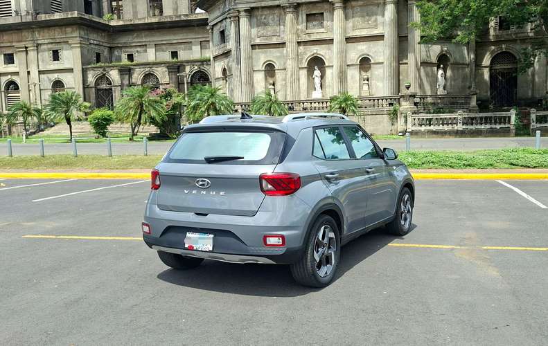 HYUNDAI VENUE  - Imagen 5