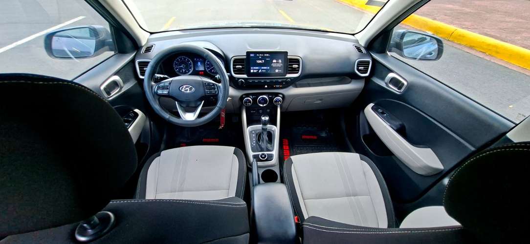 HYUNDAI VENUE  - Imagen 9