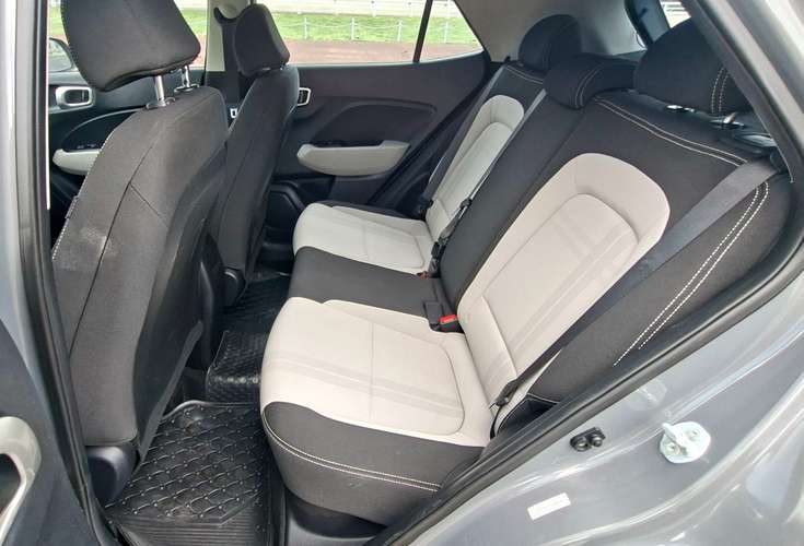 HYUNDAI VENUE  - Imagen 8