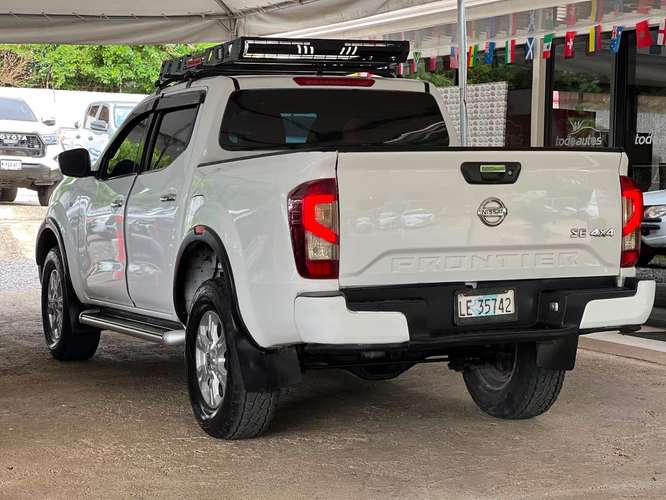 NISSAN NP300 FRONTIER SE AÑO 2022 - Imagen 4