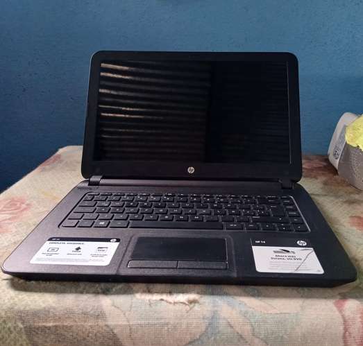  Laptop HP 14