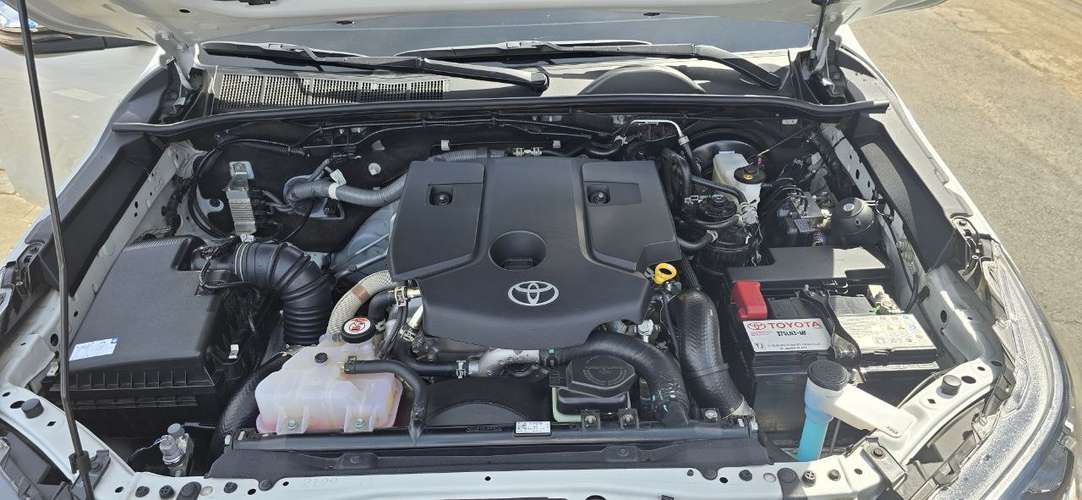 Toyota Hilux Sr 2025