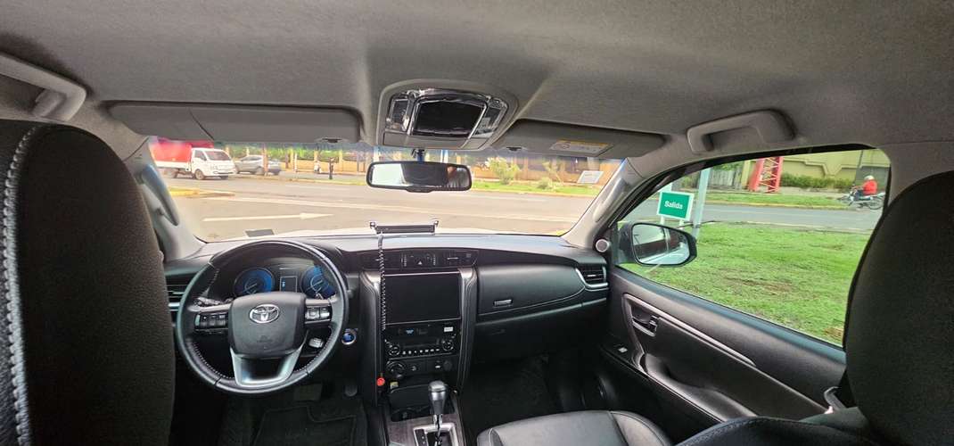 En venta preciosa FORTUNER año 2024 Diesel 4x4 - Imagen 12